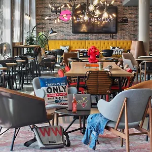 Hotel Moxy Frankfurt Airport, Kelsterbach